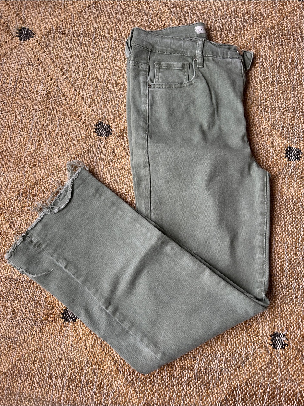 High-Rise Women's Jeans in Olive Green